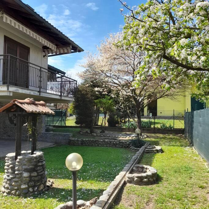 Villa Il Vecchio Kiwi - House With Private Garden Oleggio Castello Exterior foto
