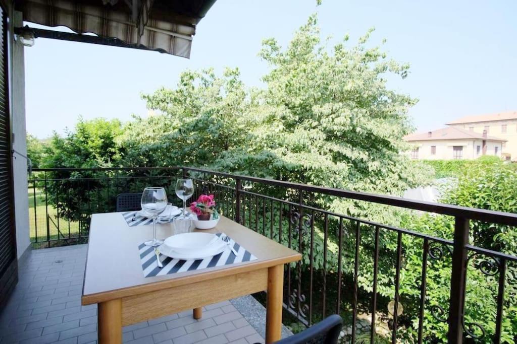 Villa Il Vecchio Kiwi - House With Private Garden Oleggio Castello Exterior foto